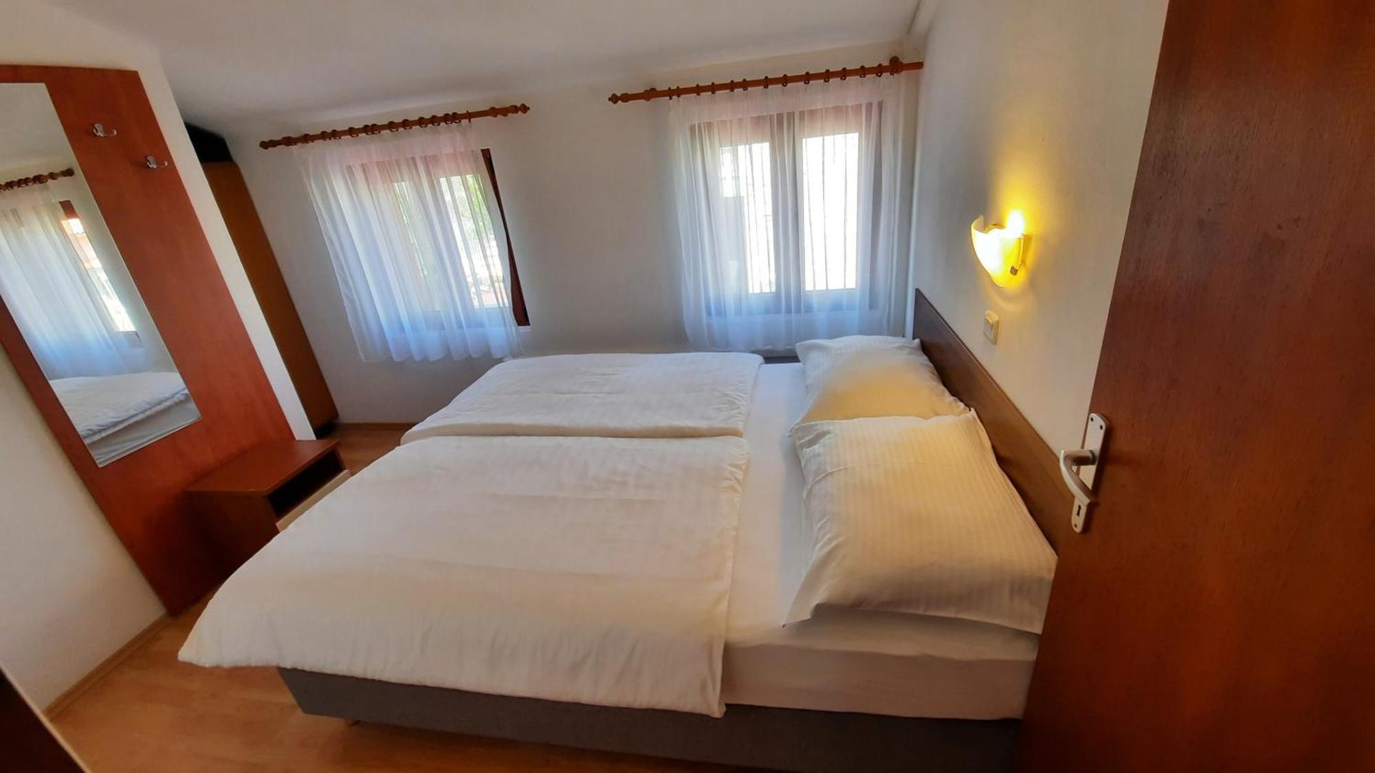Apartment Pulic ラブ エクステリア 写真