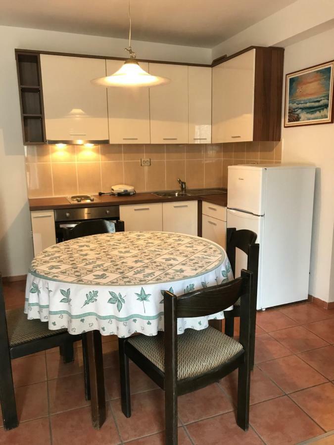 Apartment Pulic ラブ エクステリア 写真